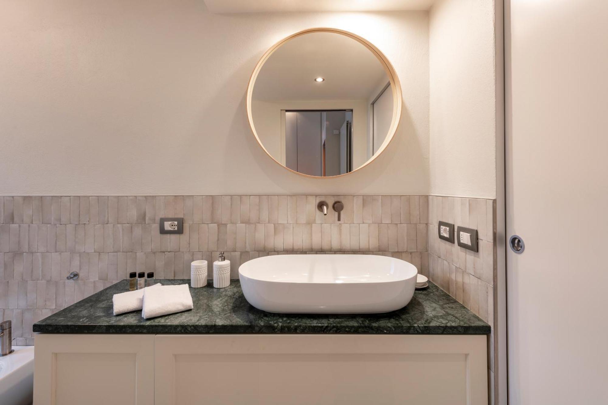 Apartment Sempione, 51 Ampio E Luminoso Milan